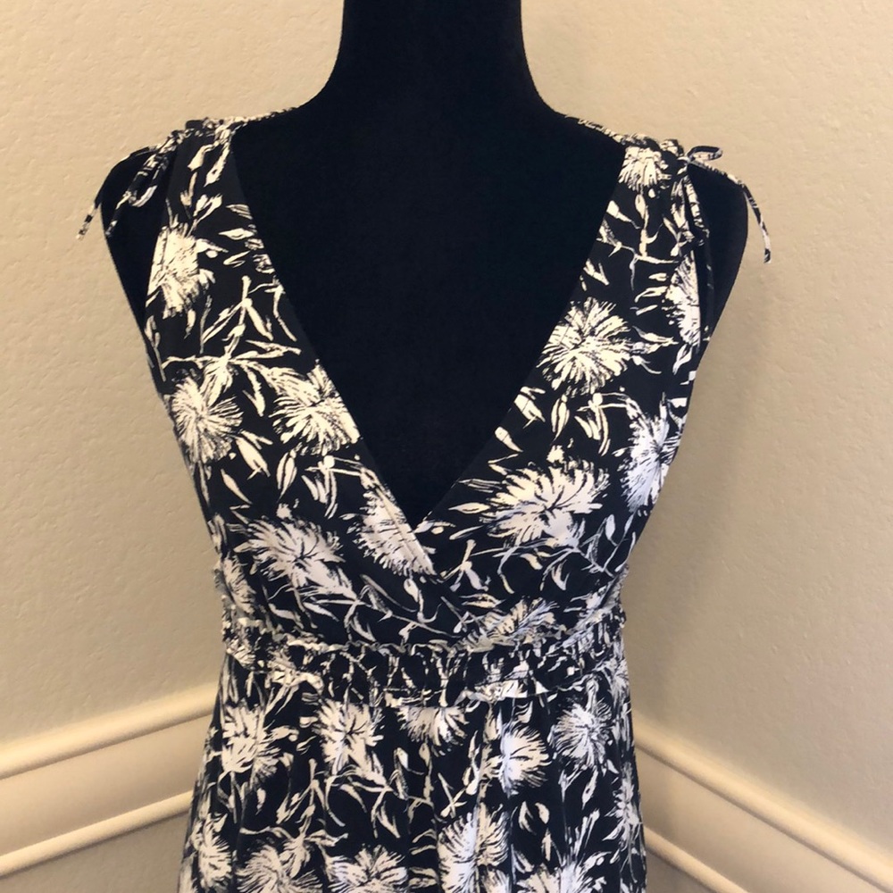 Loft dress - Picture 2 of 5